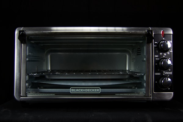 纪录片《地球脉动》第三季精彩画面，展示海洋生物多样性